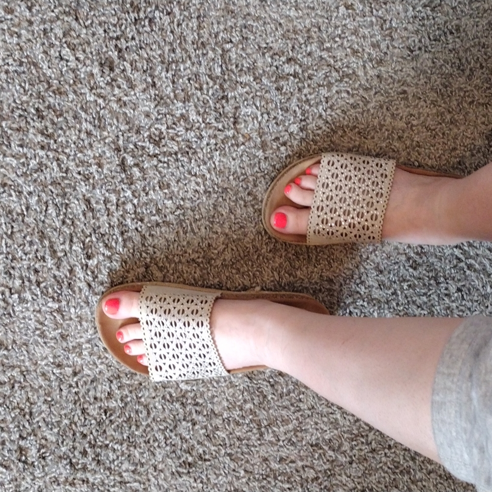 Women's size 5-6 rhinestone sandals